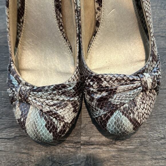 CL by Laundry 11 Faux Snakeskin‎ Stacked Heel Pumps - Picture 3 of 9
